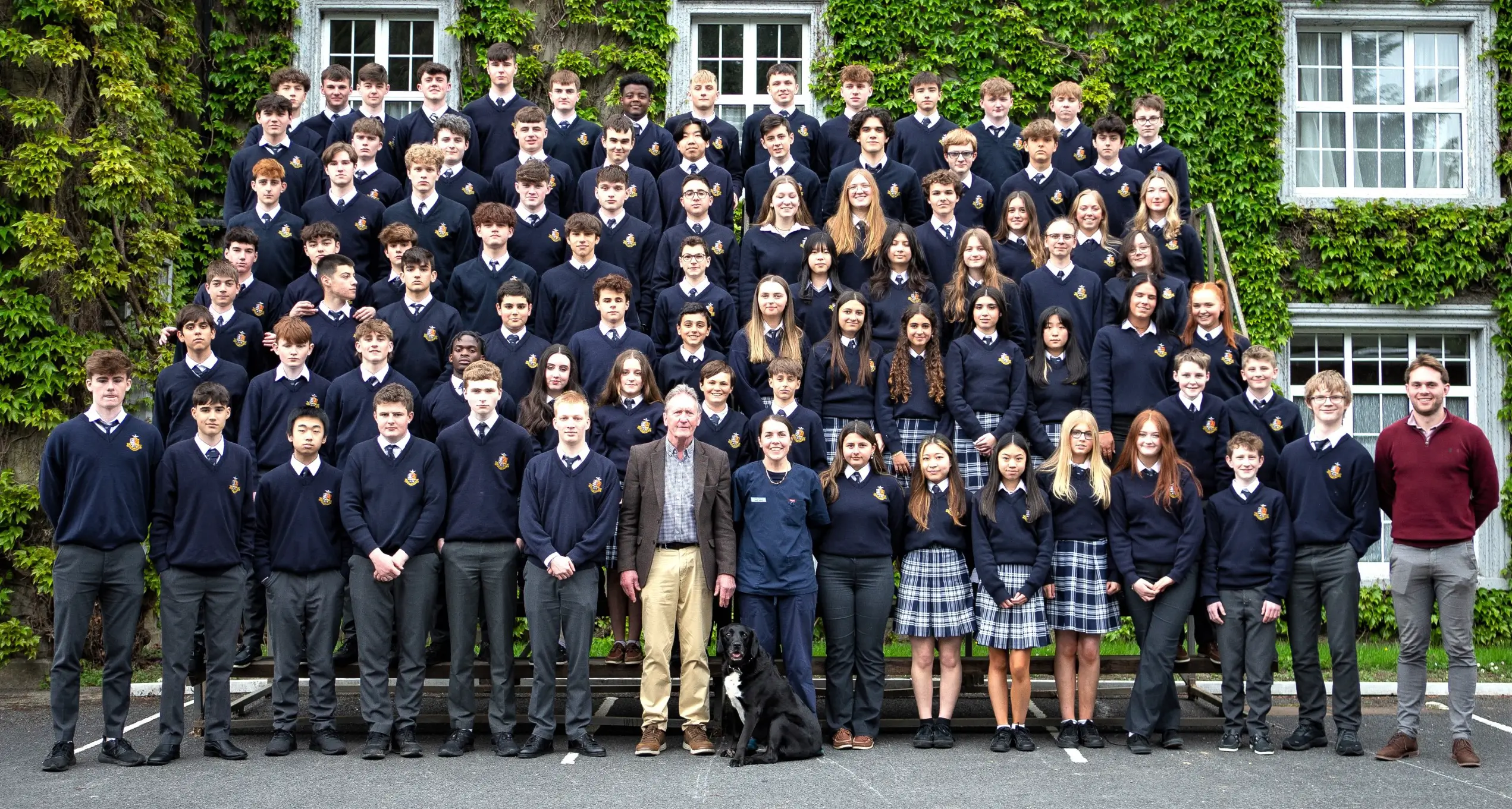 group photo of students and teachers